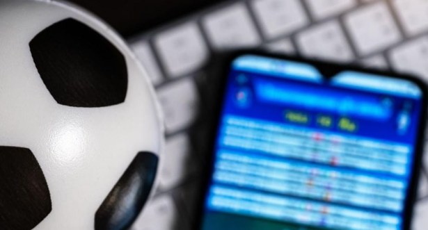 Fenomena Judi Bola Darat dan Perkembangannya di Masyarakat