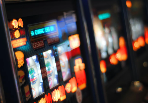 Mengenal Mesin Slot: Sejarah dan Perkembangannya